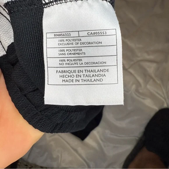 Nike Mens large Athletic Shorts Black with white accents no liner 10-1/2” inseam - Picture 8 of 9